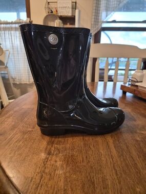 UGG Black Gloss Rain Boots